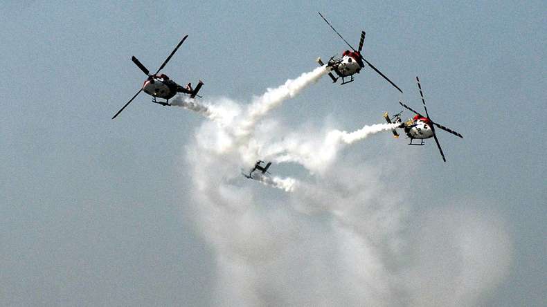 iafconductsaerialdisplayatlucknowairforcestation